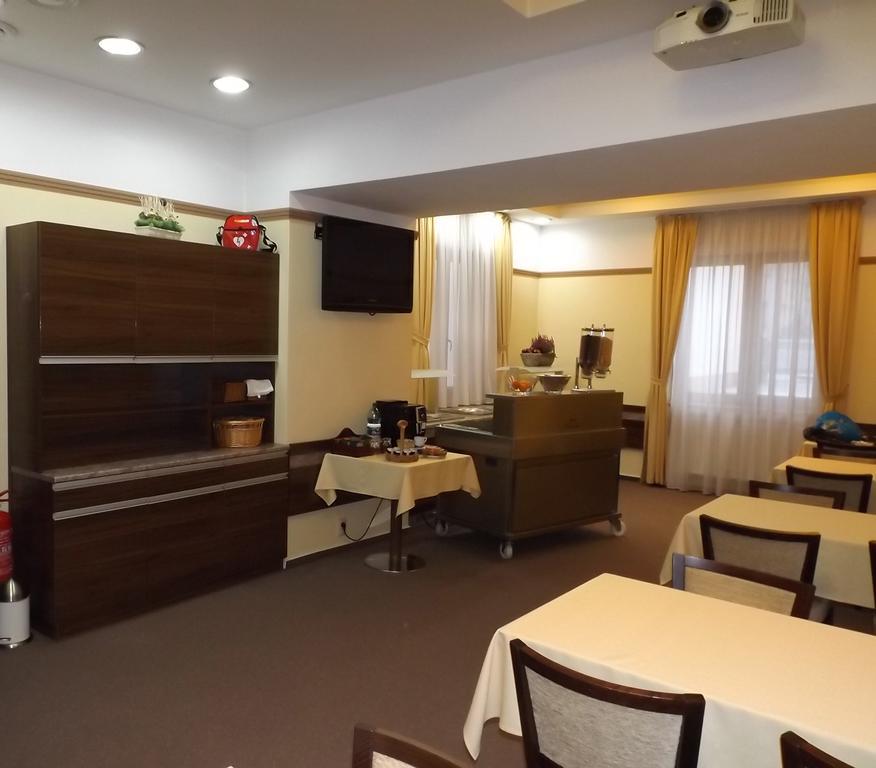 Penzion Kiska Kežmarok Exteriör bild